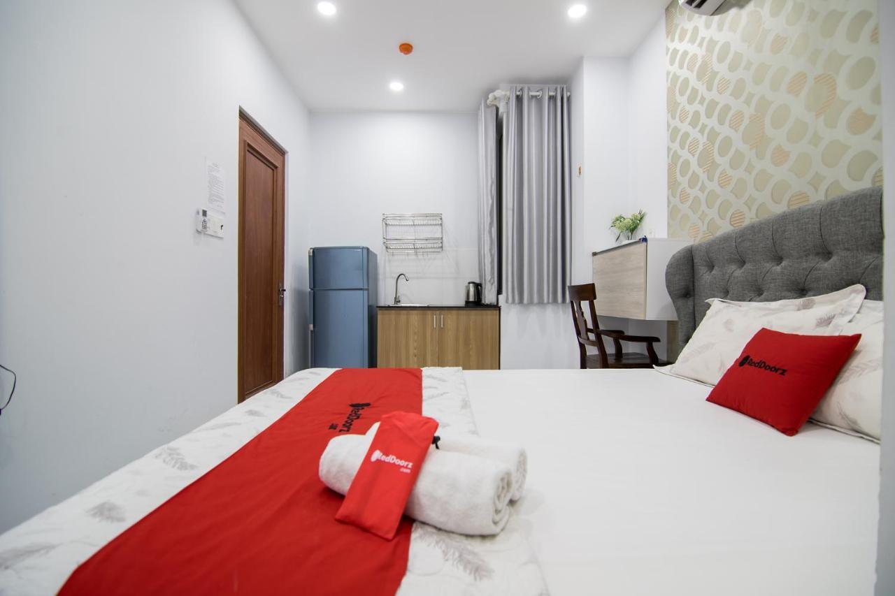 Hotel Reddoorz Near Saigon Zoo à Hô Chi Minh-Ville Extérieur photo